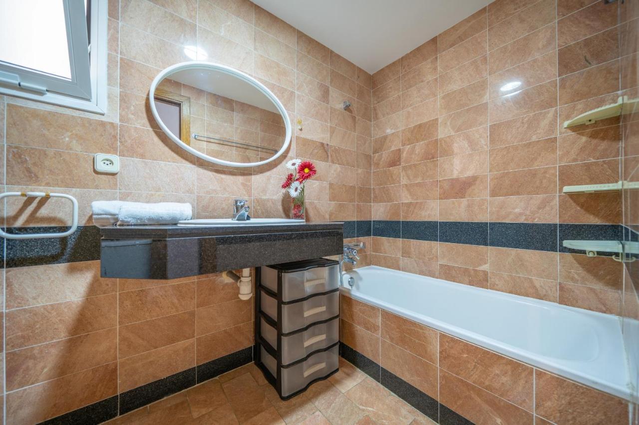Homeholidaysrentals Margot - Costa Barcelona Pineda de Mar Ngoại thất bức ảnh